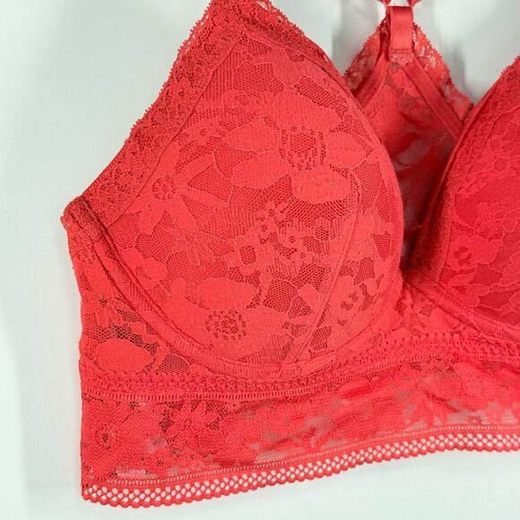 C32  Victoria’s Secret red lace padded racerback bralette size large - Picture 2 of 8